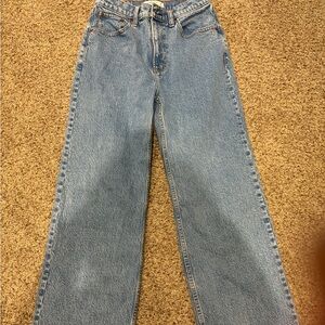 Abercrombie and fitch high rise 90’s relaxed jean